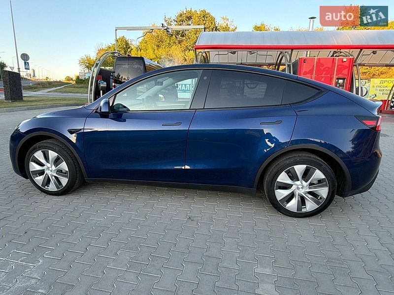 Позашляховик / Кросовер Tesla Model Y 2023 в Тернополі