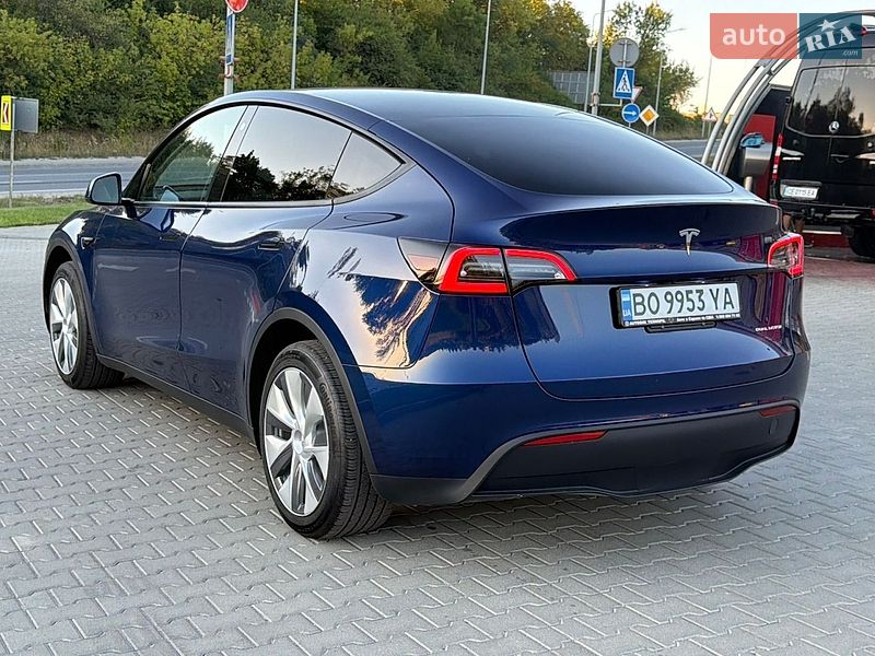 Позашляховик / Кросовер Tesla Model Y 2023 в Тернополі