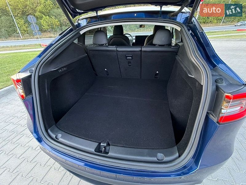 Позашляховик / Кросовер Tesla Model Y 2023 в Тернополі