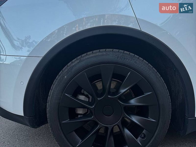 Позашляховик / Кросовер Tesla Model Y 2022 в Чернігові фото 11 Позашляховик / Кросовер Tesla Model Y 2022 в Чернігові