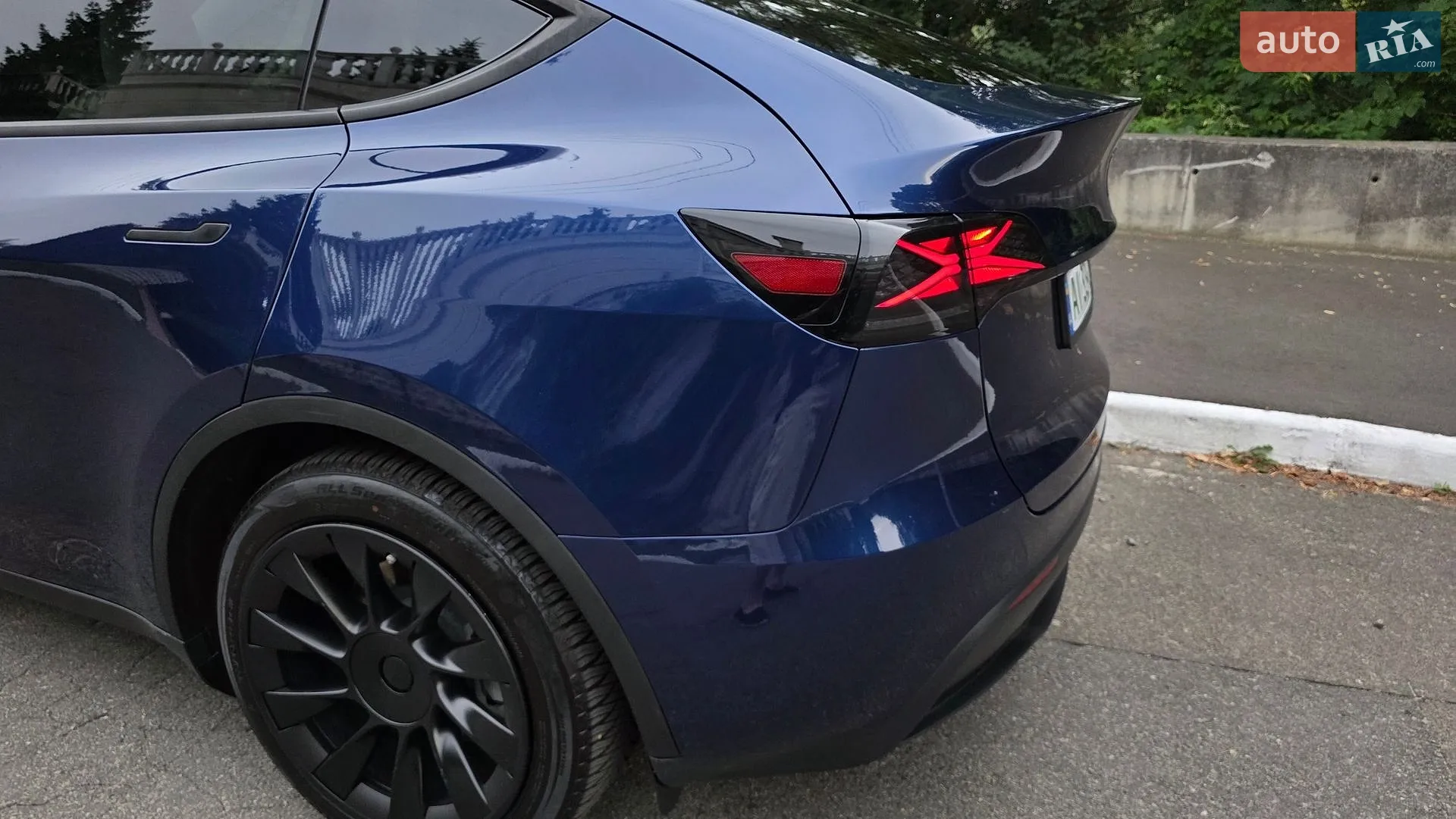 2024 Tesla Model Y - мініатюра 15