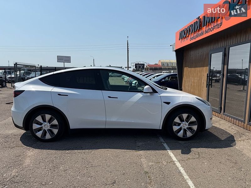 Позашляховик / Кросовер Tesla Model Y 2021 в Києві