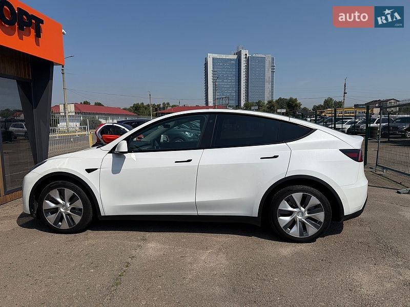 Позашляховик / Кросовер Tesla Model Y 2021 в Києві