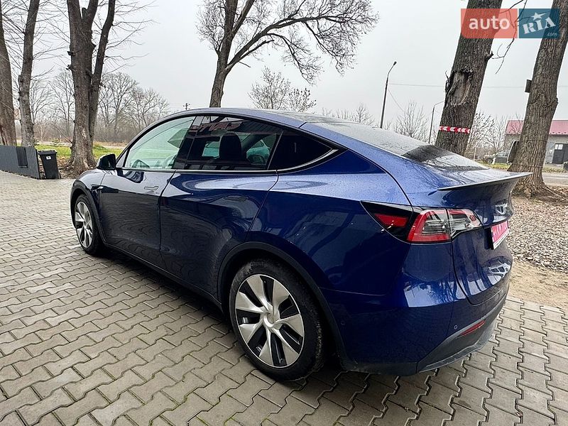 Позашляховик / Кросовер Tesla Model Y 2022 в Чернівцях фото 8 Позашляховик / Кросовер Tesla Model Y 2022 в Чернівцях
