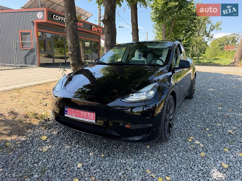 Позашляховик / Кросовер Tesla Model Y 2022 в Чернівцях фото 14 Позашляховик / Кросовер Tesla Model Y 2022 в Чернівцях