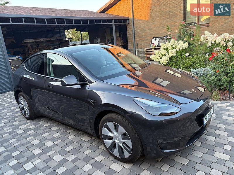 Tesla Model Y 2024 Tesla Model Y 2024