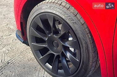 Позашляховик / Кросовер Tesla Model Y 2020 в Запоріжжі фото 14 Позашляховик / Кросовер Tesla Model Y 2020 в Запоріжжі