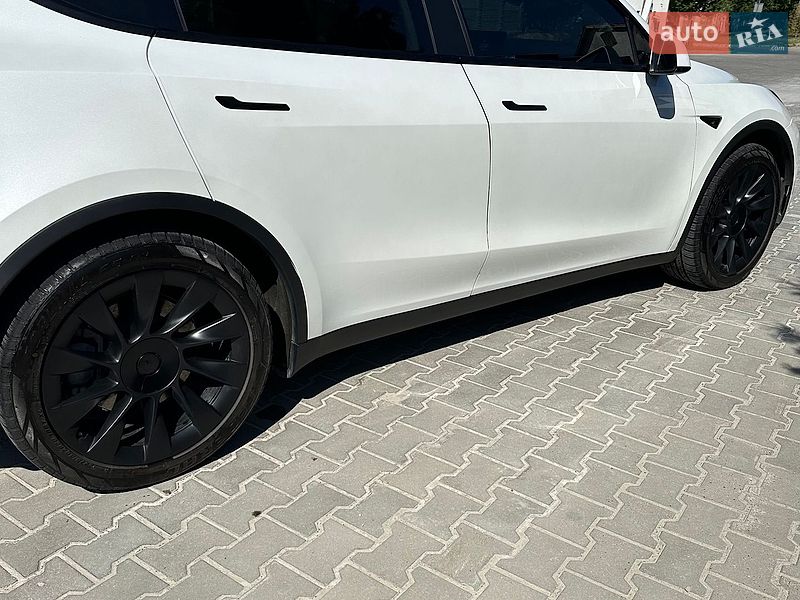 Внедорожник / Кроссовер Tesla Model Y 2021 в Львове