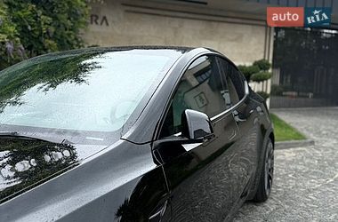 Внедорожник / Кроссовер Tesla Model Y 2023 в Львове