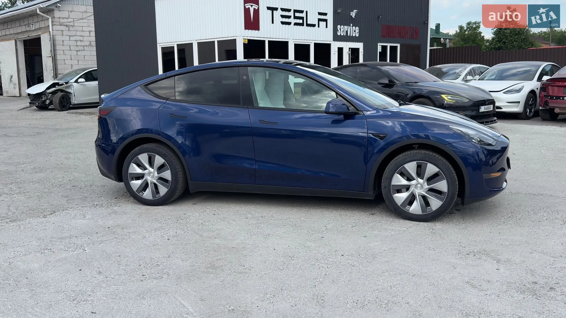 2024 Tesla Model Y - мініатюра 4