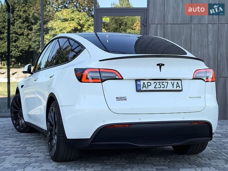 Позашляховик / Кросовер Tesla Model Y 2021 в Запоріжжі