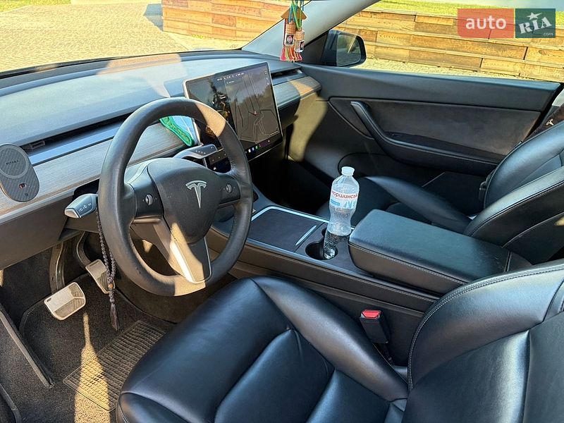 Позашляховик / Кросовер Tesla Model Y 2021 в Києві