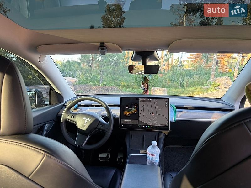 Позашляховик / Кросовер Tesla Model Y 2021 в Києві