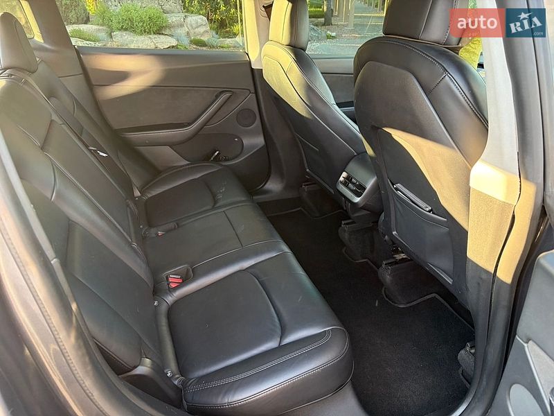 Позашляховик / Кросовер Tesla Model Y 2021 в Києві