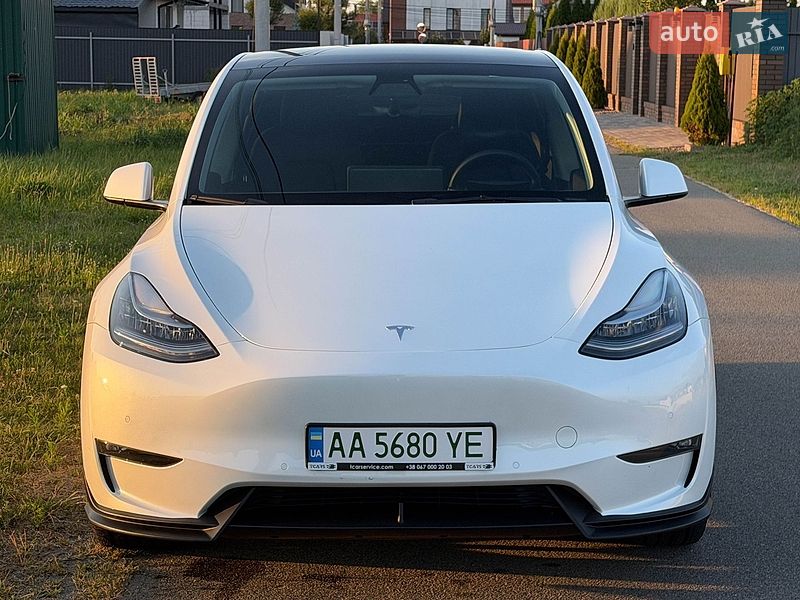 Tesla Model Y 2021