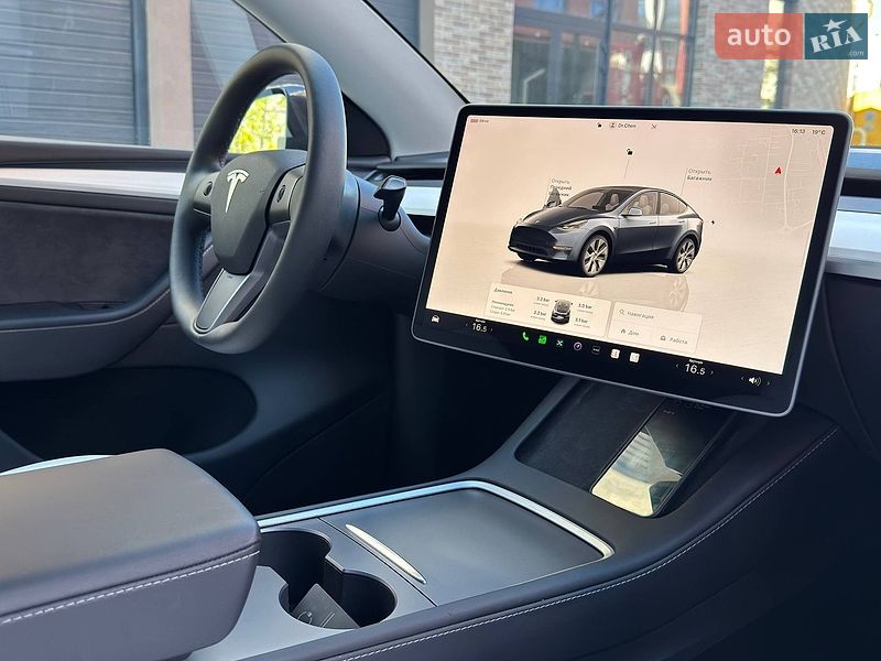 Внедорожник / Кроссовер Tesla Model Y 2024 в Львове