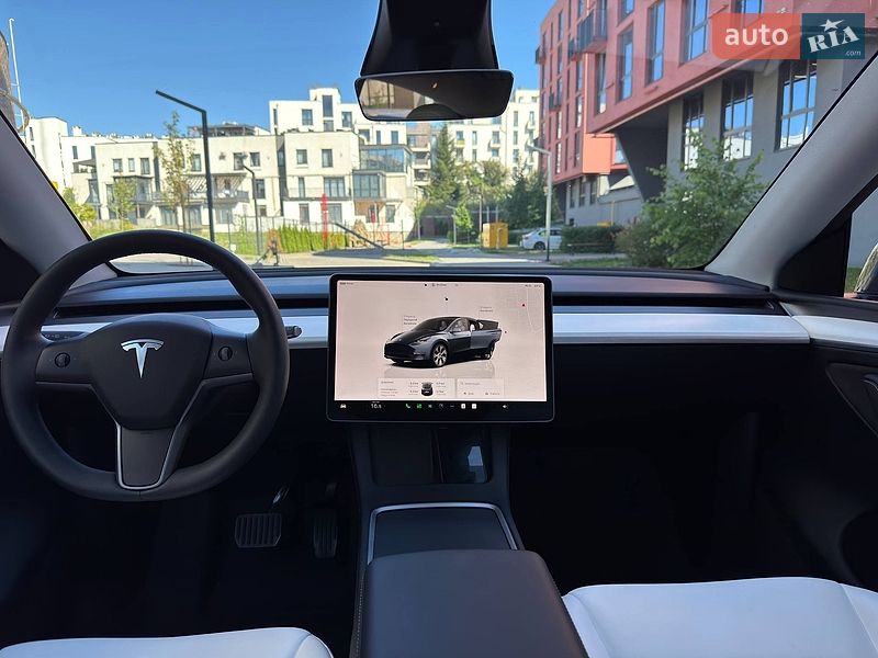 Внедорожник / Кроссовер Tesla Model Y 2024 в Львове