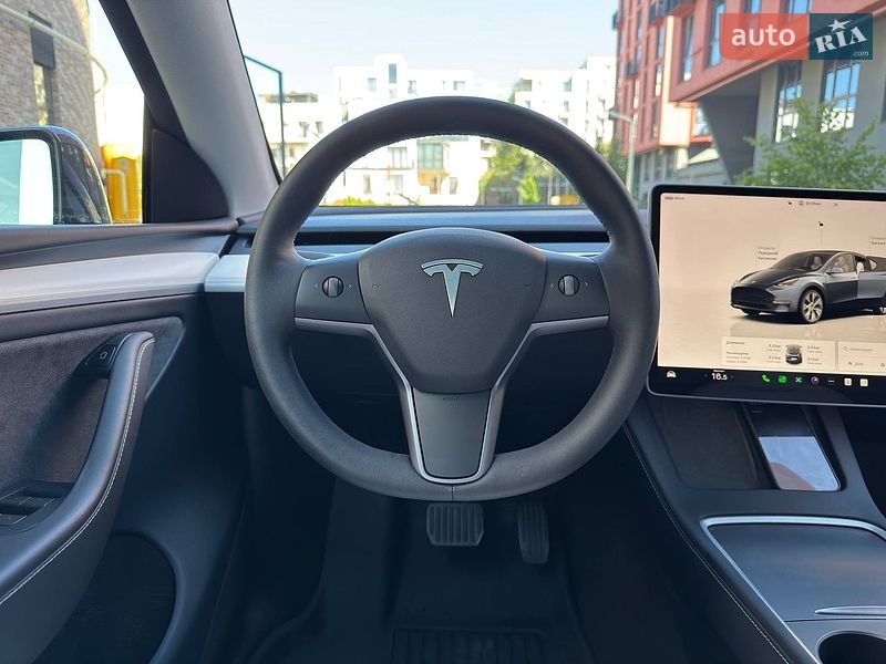 Внедорожник / Кроссовер Tesla Model Y 2024 в Львове