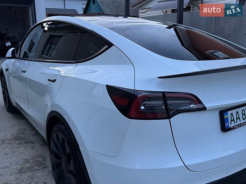 Позашляховик / Кросовер Tesla Model Y 2022 в Черкасах фото 3 Позашляховик / Кросовер Tesla Model Y 2022 в Черкасах