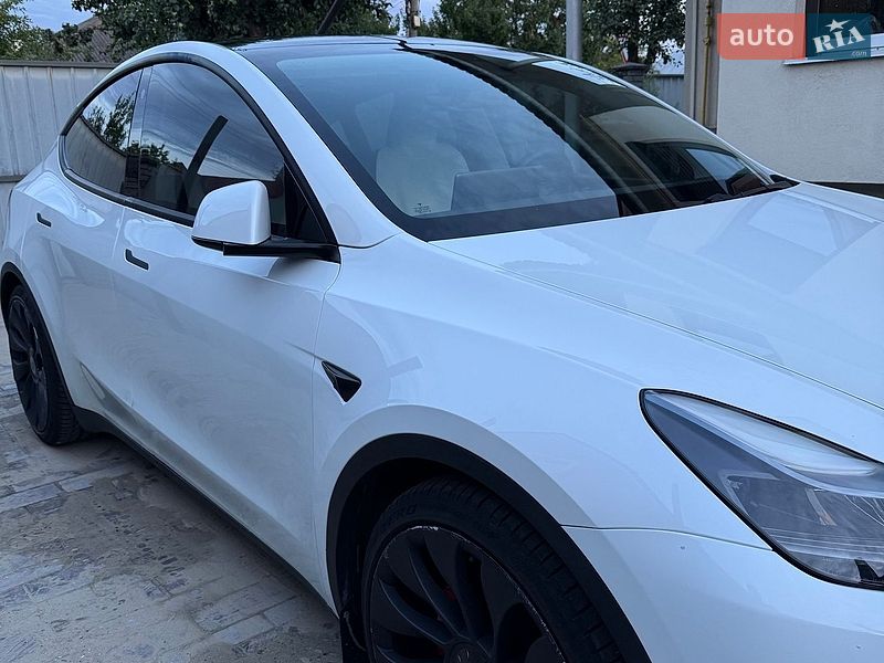 Позашляховик / Кросовер Tesla Model Y 2022 в Черкасах
