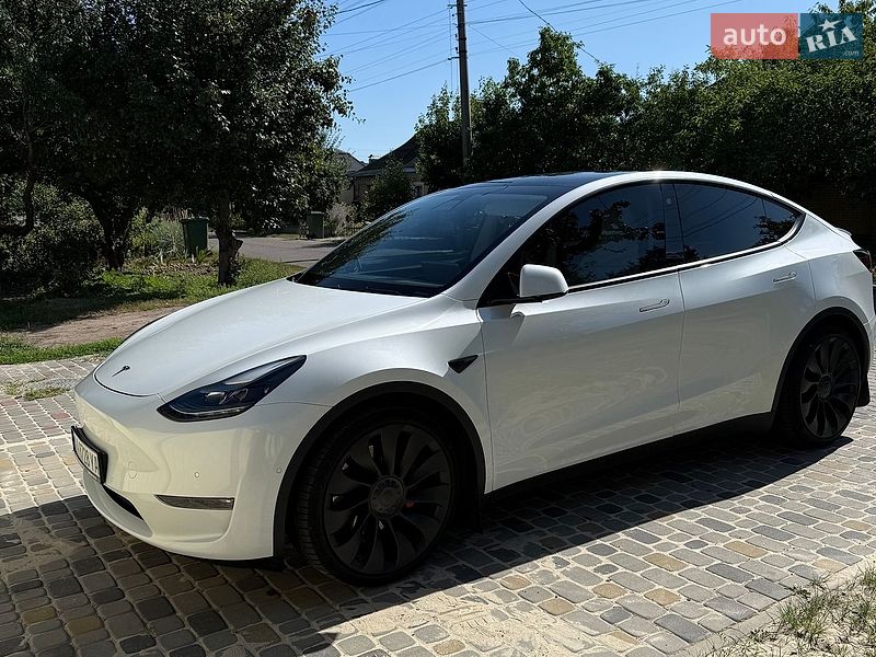 Позашляховик / Кросовер Tesla Model Y 2022 в Черкасах