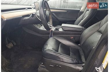 Внедорожник / Кроссовер Tesla Model Y 2022 в Ужгороде