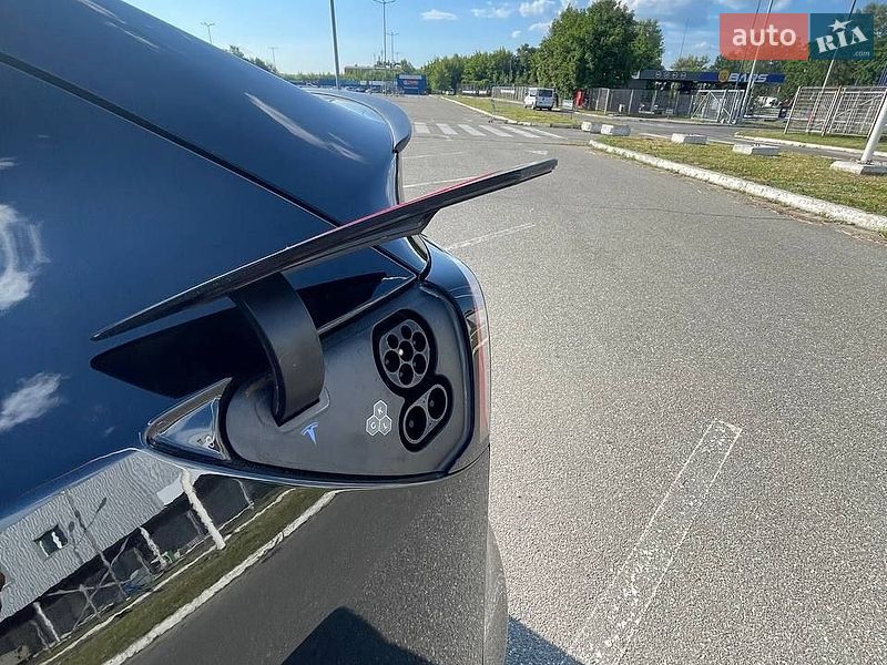 Позашляховик / Кросовер Tesla Model Y 2023 в Києві