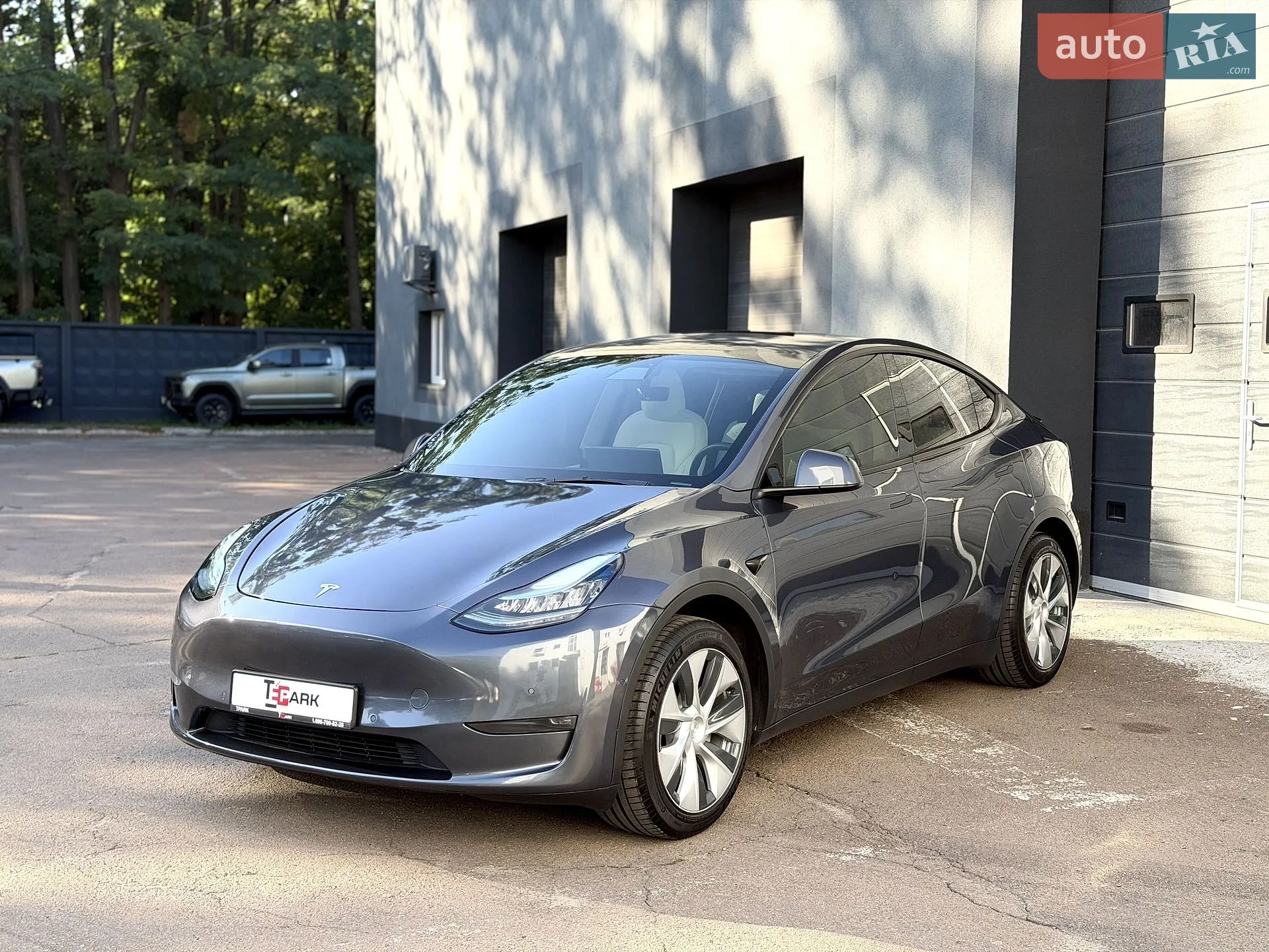 2022 Tesla Model Y - мініатюра 3