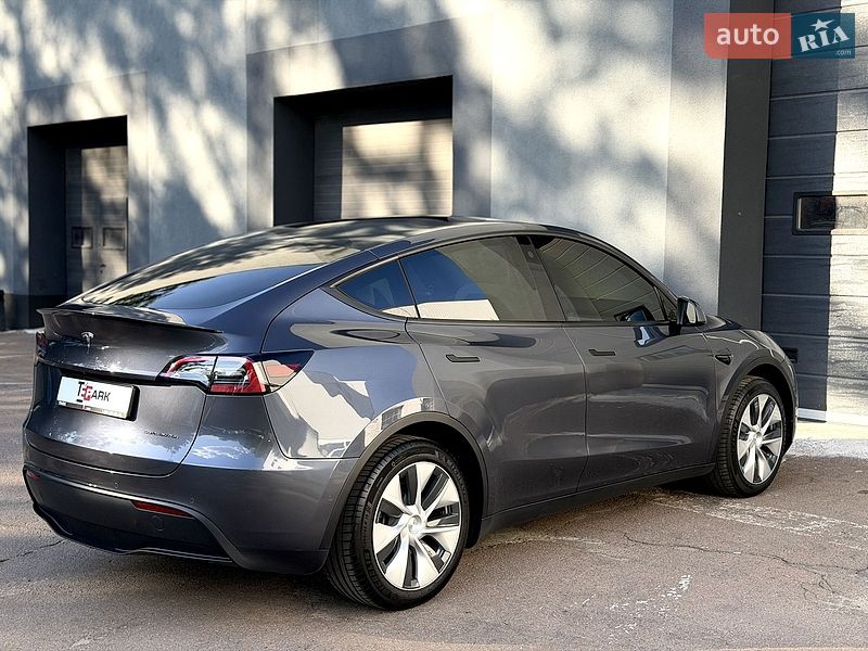 Внедорожник / Кроссовер Tesla Model Y 2022 в Киеве
