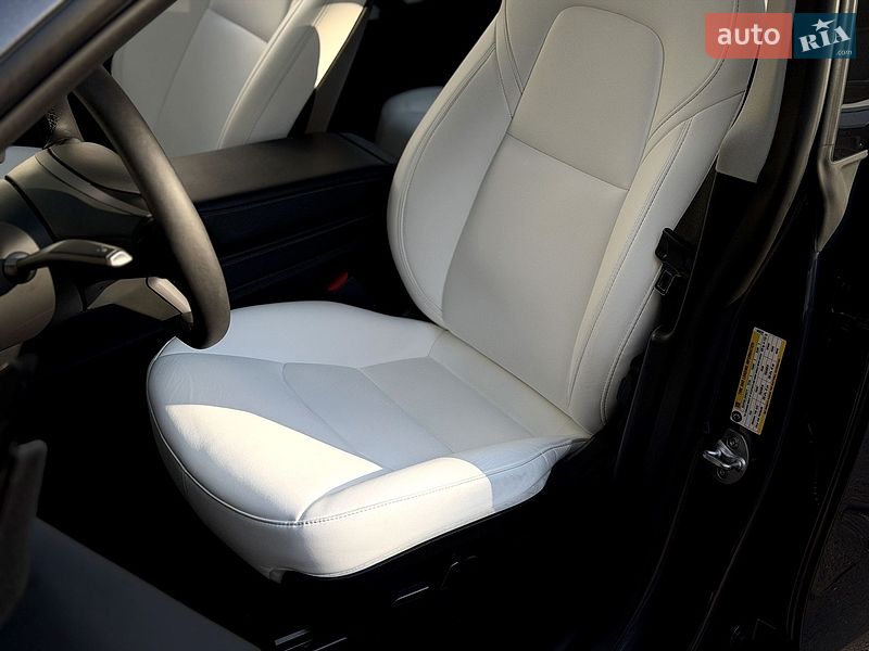 Внедорожник / Кроссовер Tesla Model Y 2022 в Киеве