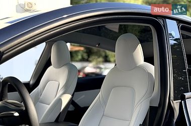 Внедорожник / Кроссовер Tesla Model Y 2022 в Киеве