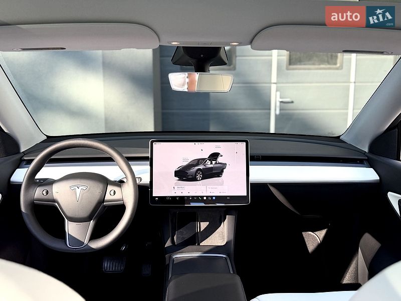 Внедорожник / Кроссовер Tesla Model Y 2022 в Киеве