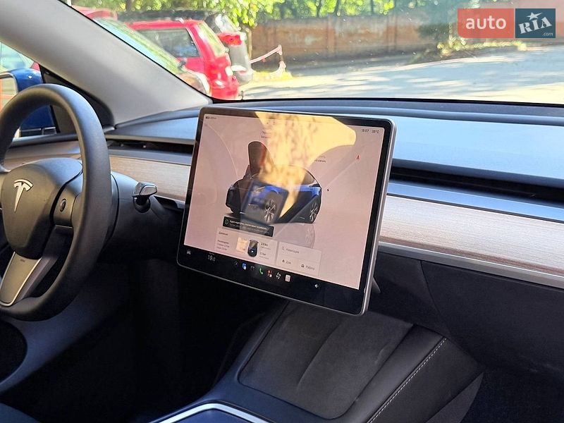 Позашляховик / Кросовер Tesla Model Y 2023 в Львові