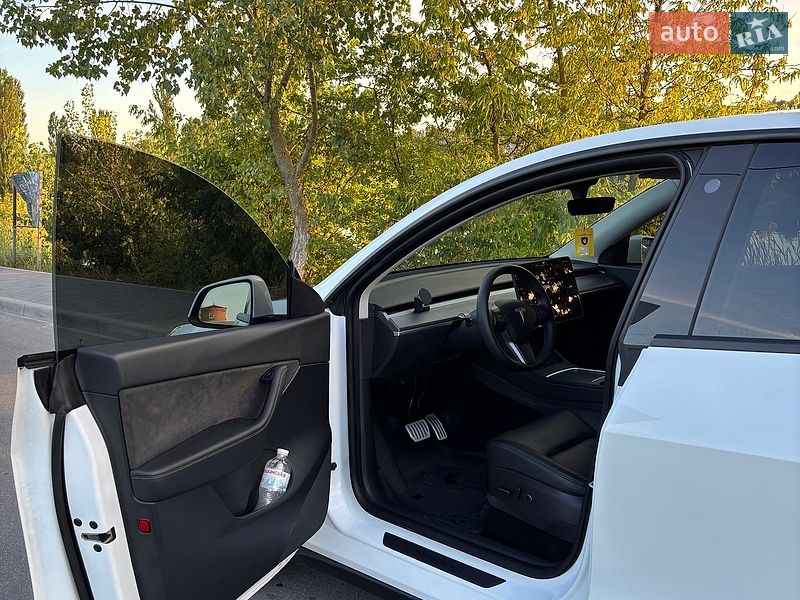 Позашляховик / Кросовер Tesla Model Y 2022 в Харкові