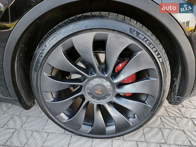 Внедорожник / Кроссовер Tesla Model Y 2022 в Днепре