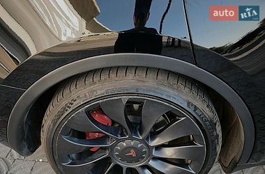 Внедорожник / Кроссовер Tesla Model Y 2022 в Днепре