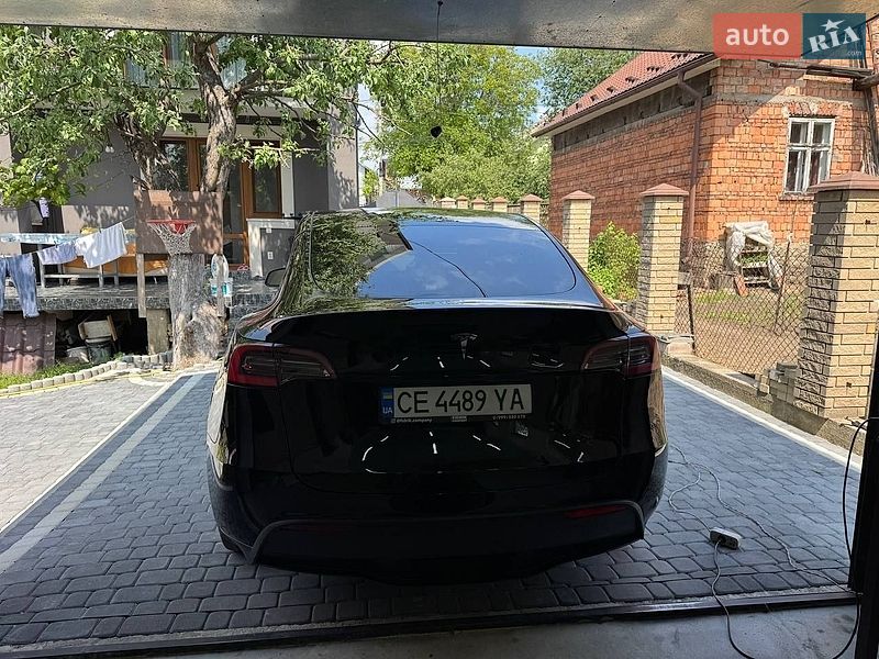 Внедорожник / Кроссовер Tesla Model Y 2024 в Черновцах