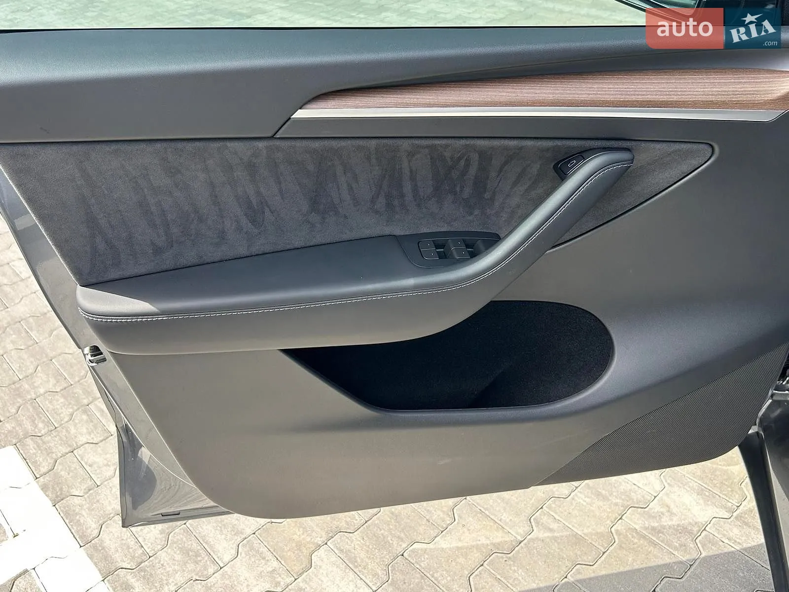 2024 Tesla Model Y - мініатюра 11