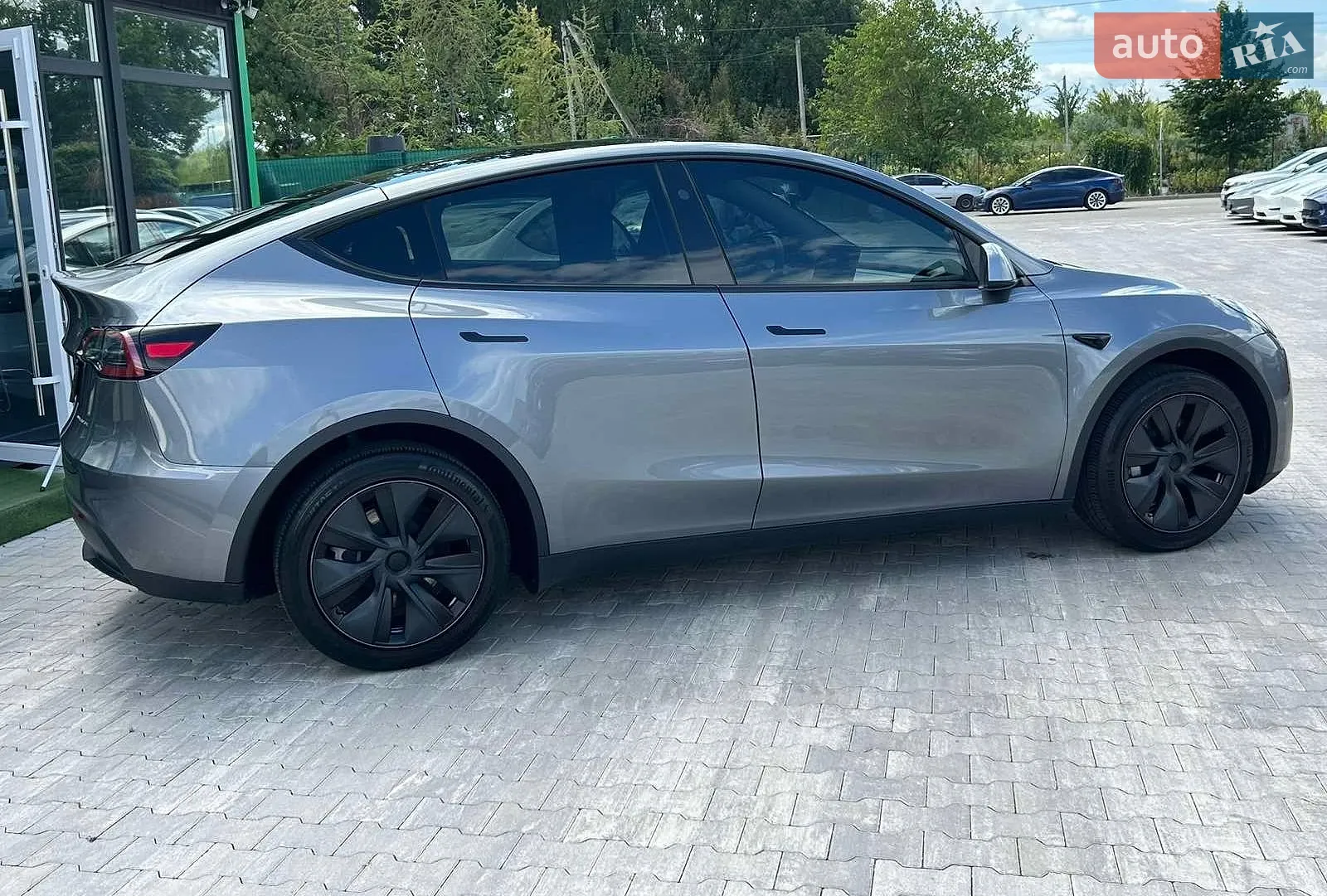 2024 Tesla Model Y - мініатюра 4