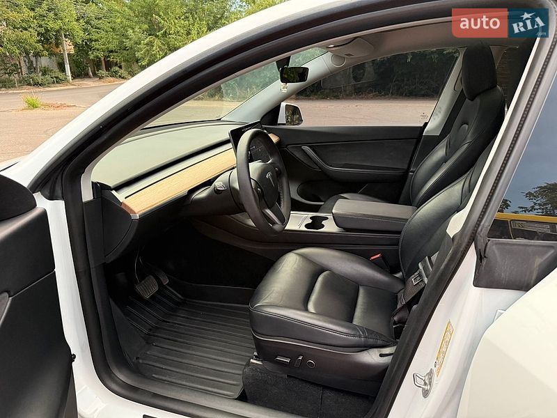 Внедорожник / Кроссовер Tesla Model Y 2021 в Одессе