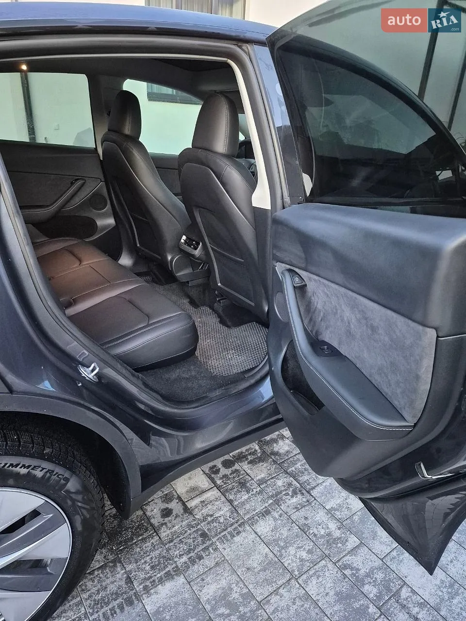 2023 Tesla Model Y - мініатюра 8
