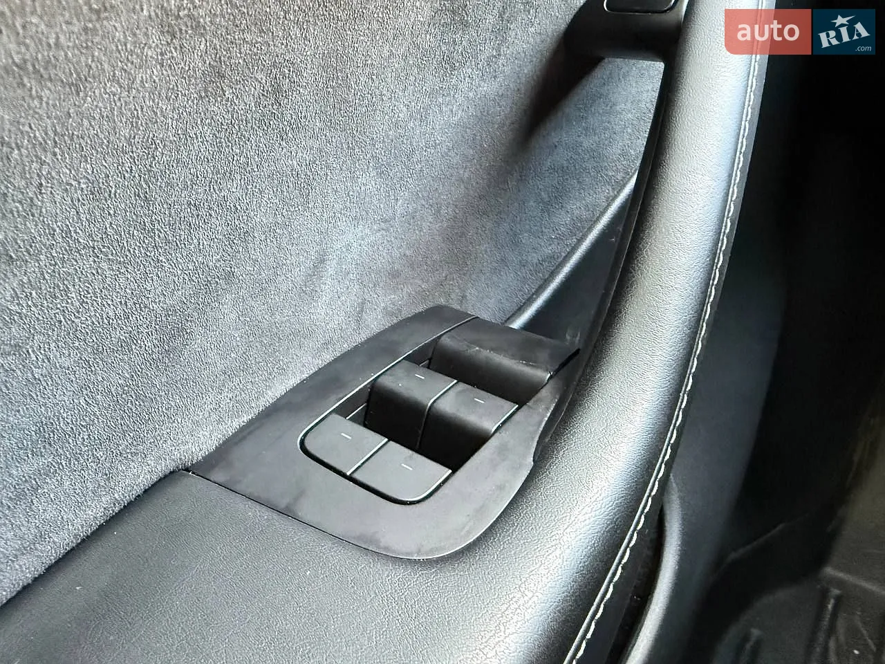2022 Tesla Model Y - мініатюра 17
