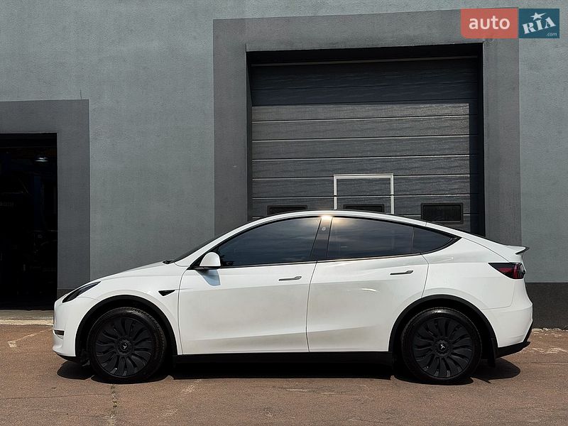 Позашляховик / Кросовер Tesla Model Y 2023 в Києві