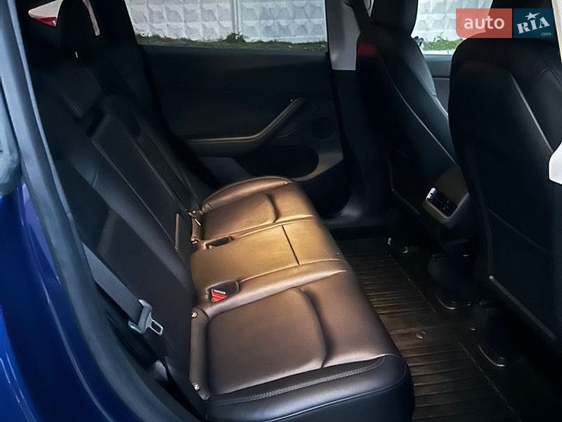 Позашляховик / Кросовер Tesla Model Y 2021 в Києві