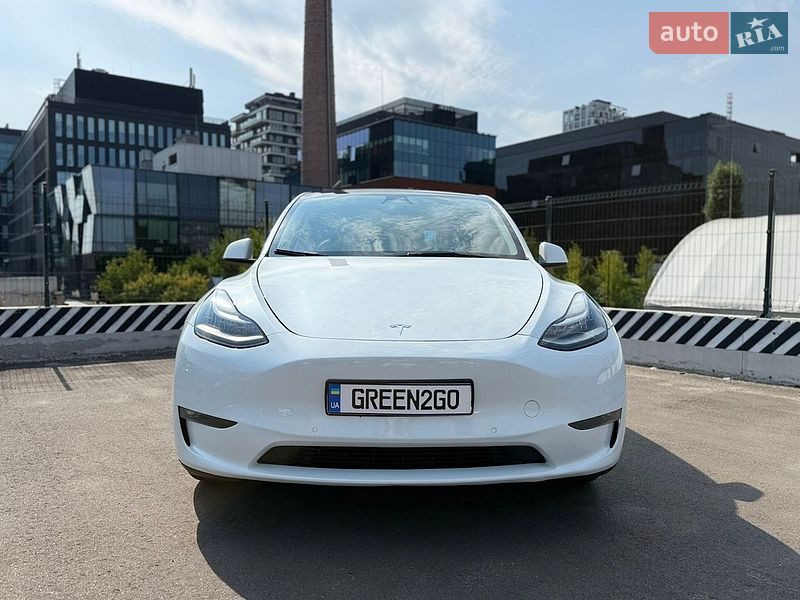 Внедорожник / Кроссовер Tesla Model Y 2022 в Киеве