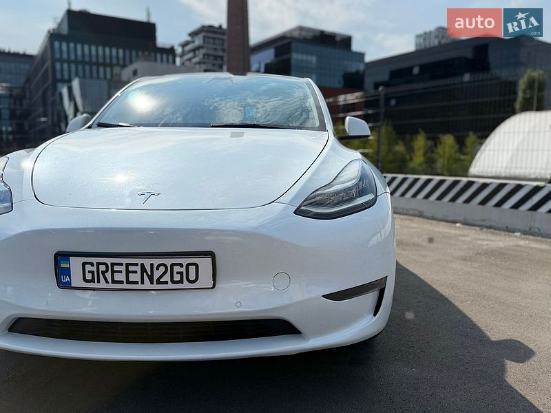 Внедорожник / Кроссовер Tesla Model Y 2022 в Киеве