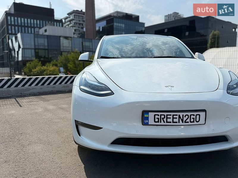 Внедорожник / Кроссовер Tesla Model Y 2022 в Киеве