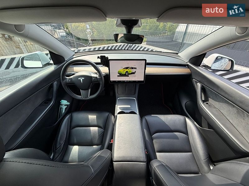 Внедорожник / Кроссовер Tesla Model Y 2022 в Киеве