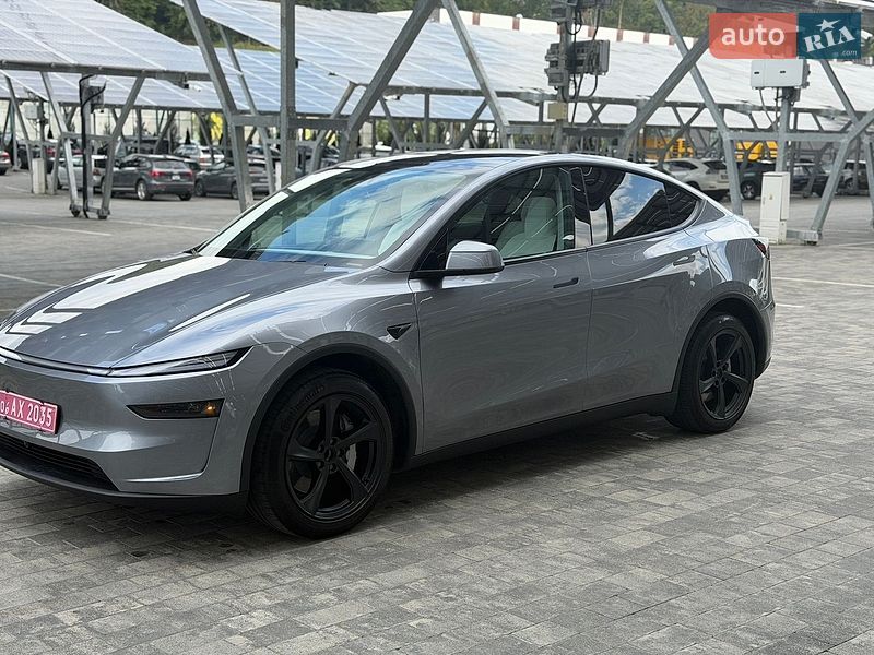 Позашляховик / Кросовер Tesla Model Y 2025 в Львові