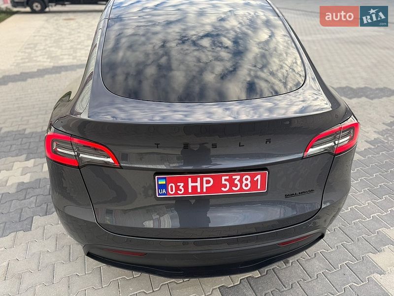 Внедорожник / Кроссовер Tesla Model Y 2023 в Львове